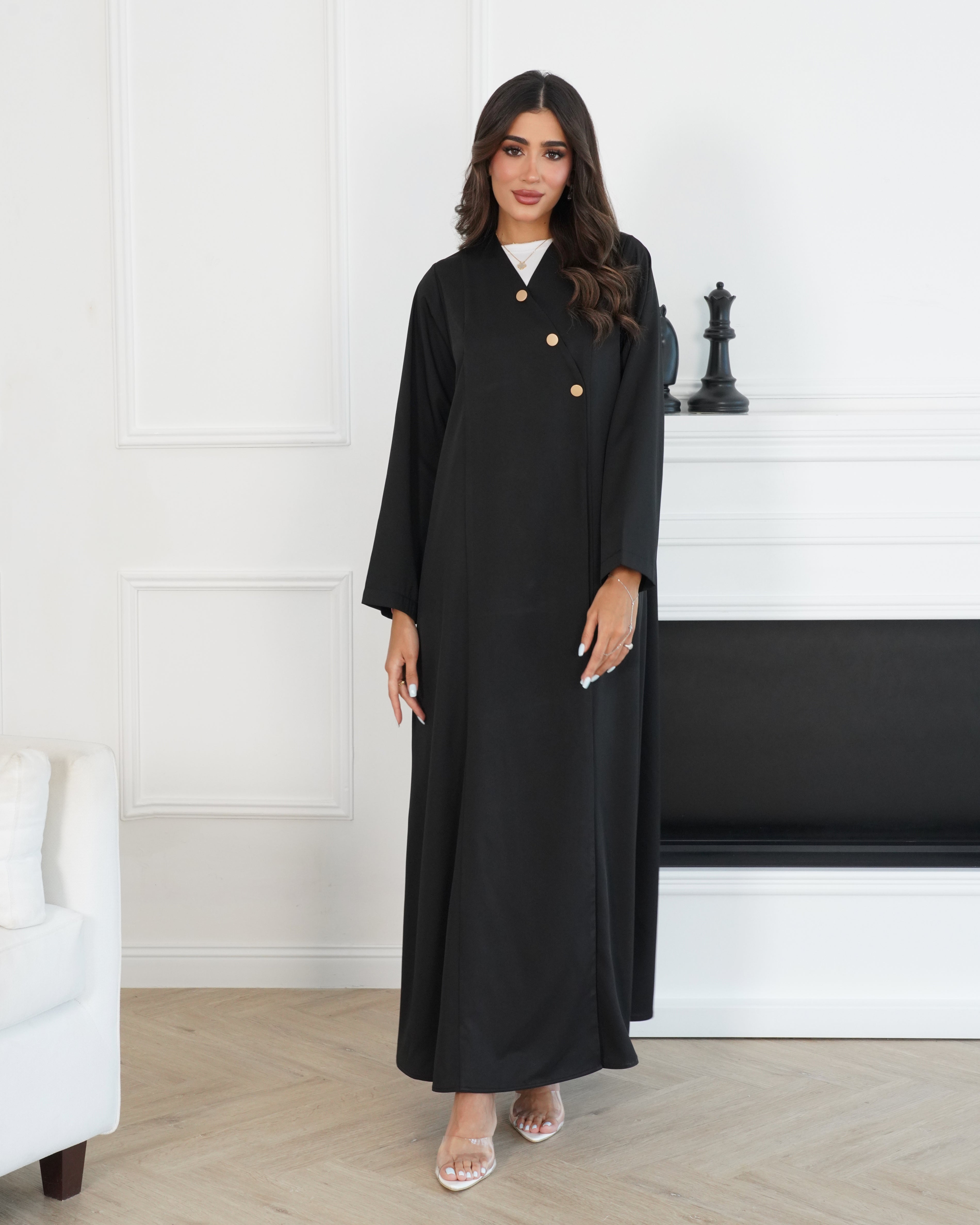 Zaina black