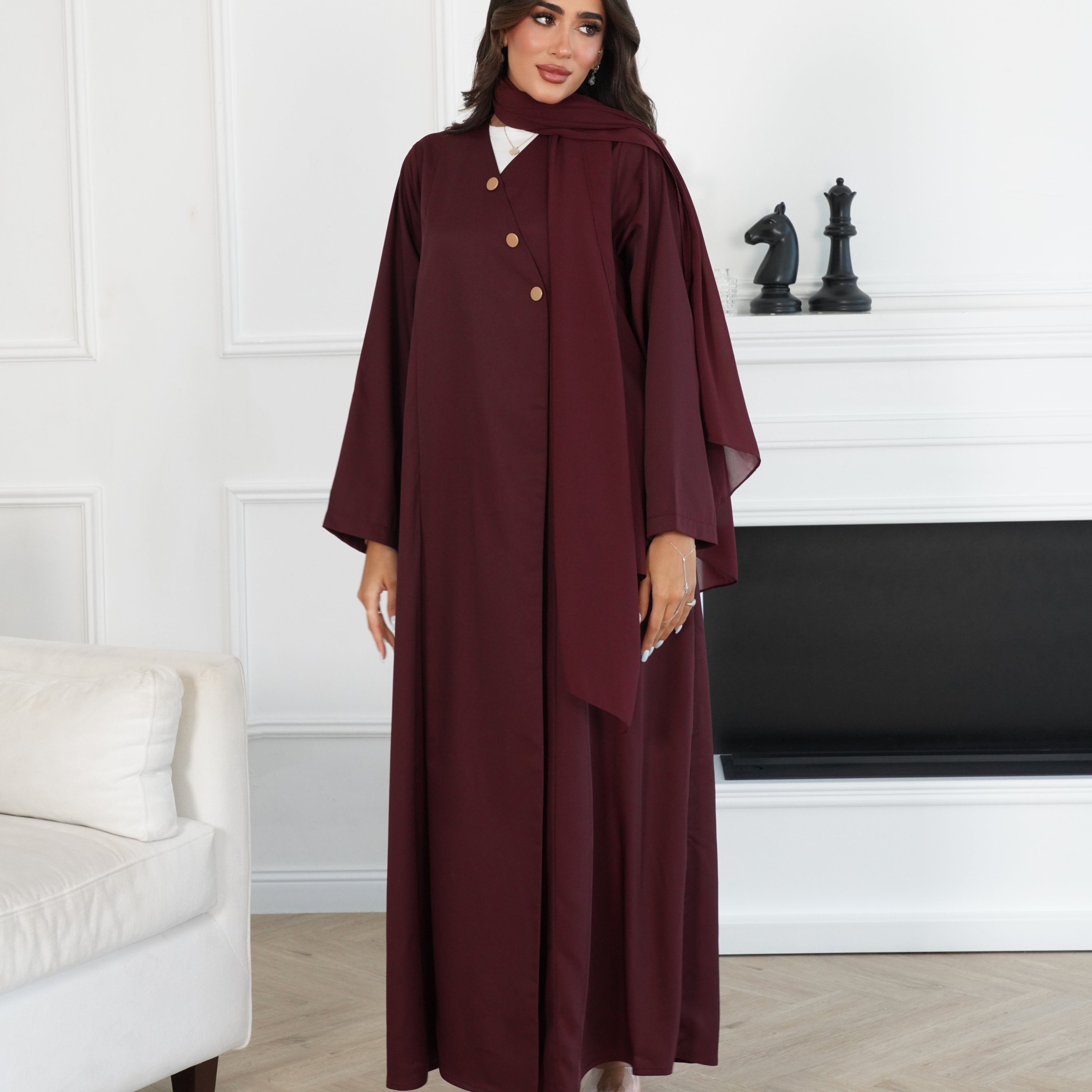 Zaina Maroon