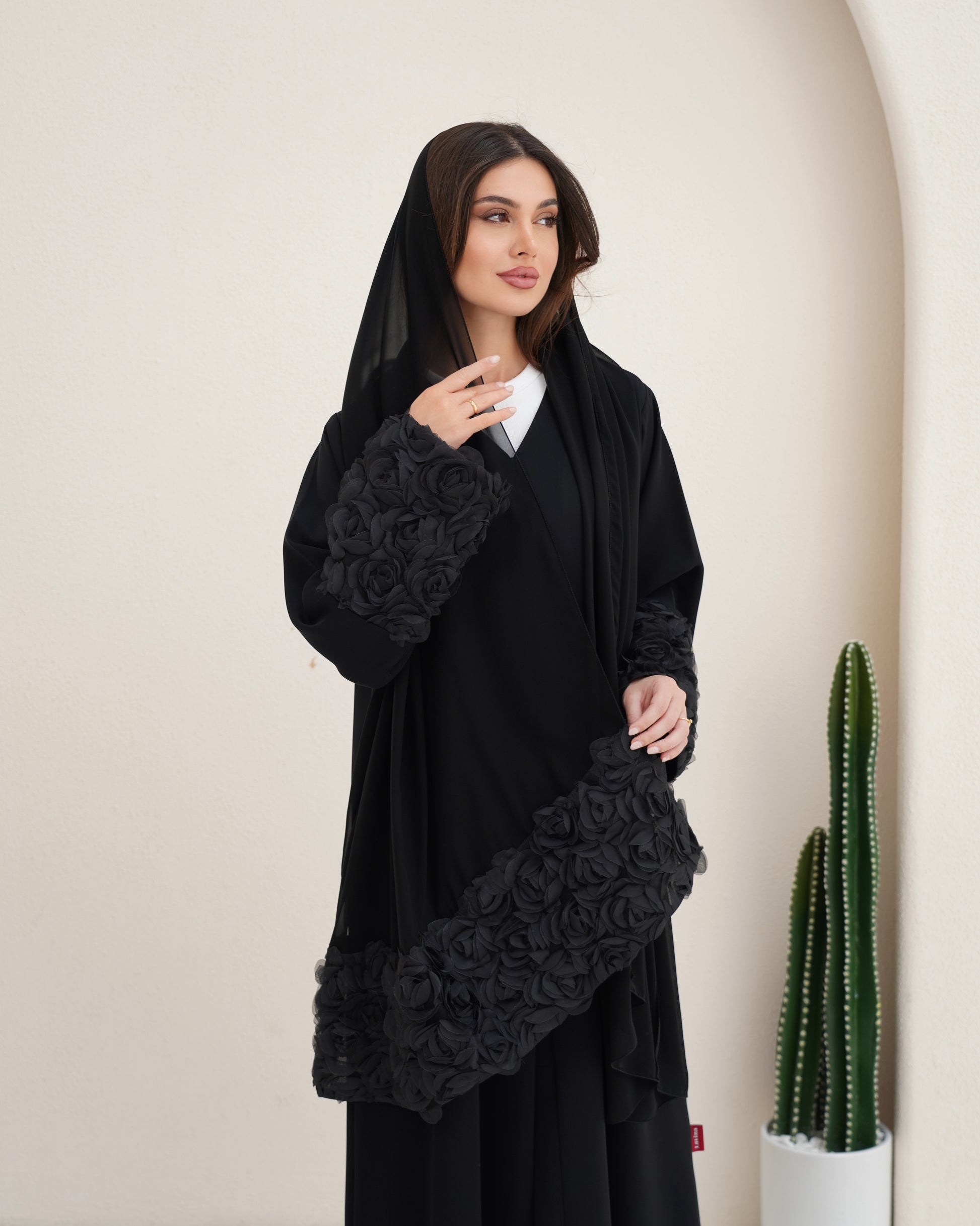 Roselina Black
