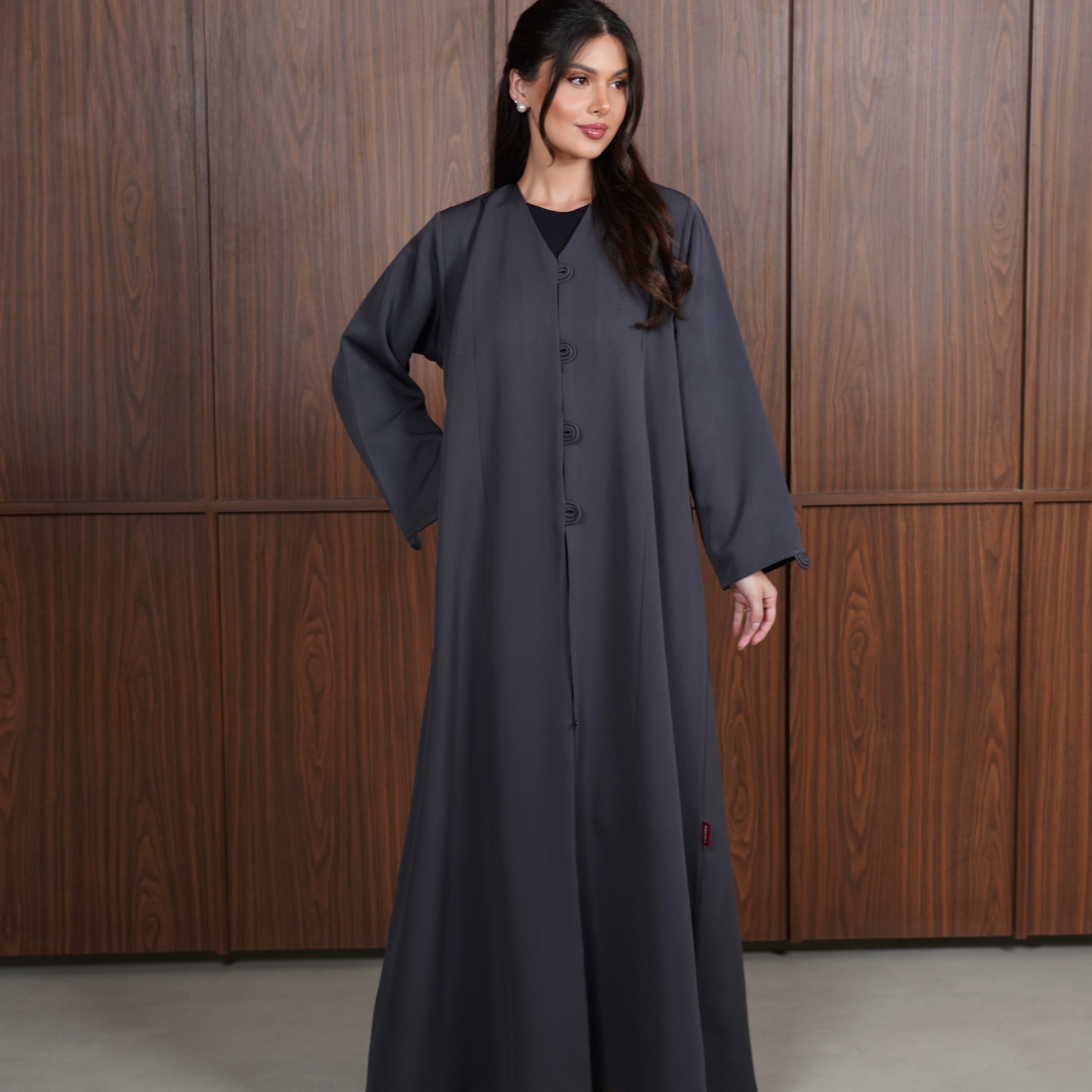 Roa  Dark Grey