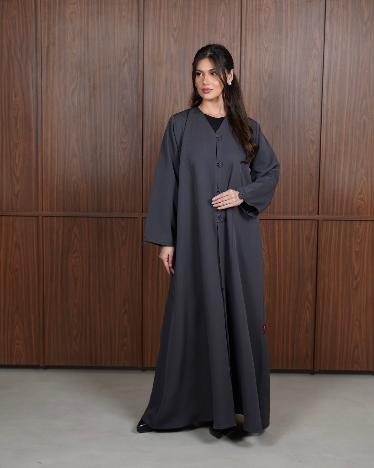 Roa  Dark Grey
