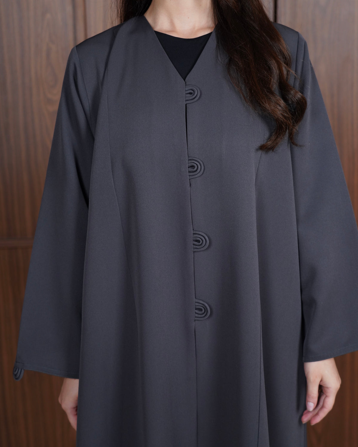 Roa  Dark Grey